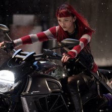 Wolverine: L'immortale, Rila Fukushima a bordo della sua moto in una scena del film