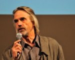 'Voglio che Trashed vi faccia infuriare' Jeremy Irons contro i rifiuti