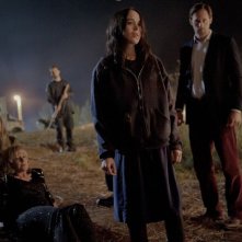 The East: Alexander Skarsgård con Brit Marling ed Ellen Page in una scena