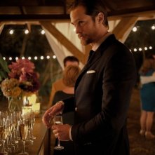 The East: Alexander Skarsgård in una scena tratta dal film