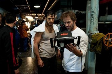 L'uomo d'acciaio: Henry Cavill e Zack Snyder sul set