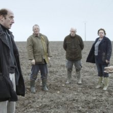 La quinta stagione: Bruno Georis e Robert Colinet in una scena del film