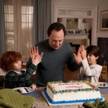 Parental Guidance: Billy Crystal nei panni di nonno Artie in una scena con i nipotini Kyle Harrison Breitkopf e Joshua Rush