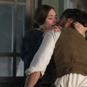 Thérèse: Elizabeth Olsen e Oscar Isaac in una bollente scena