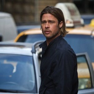 Brad Pitt interpreta Gerry Lane nel film World War Z