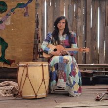 Violeta Went to Heaven: Francisca Gavilán nei panni di Violeta Parra in una scena