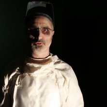 ESP 2: Fenomeni paranormali: il fantasma di un medico in una scena del film