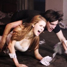 ESP 2: Fenomeni paranormali: Leanne Lapp e Richard Harmon in una scena del film
