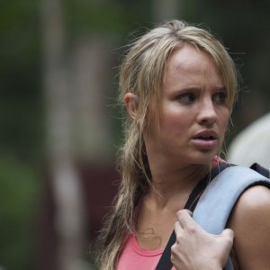 The Lost Dinosaurs: Natasha Loring in una scena tratta dal film d'avventura