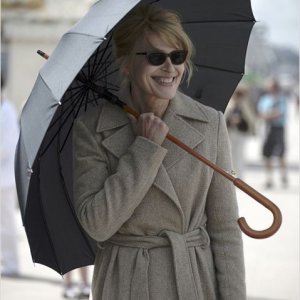 Fanny Ardant è Caroline nel film Les beaux jours