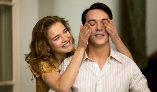 Jonathan Rhys Meyers con Natalia Vodianova in Belle du Seigneur
