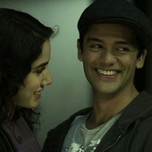 Crew2Crew - A un passo dal sogno: Andres Londono e Jeannine Kaspar in una scena del film