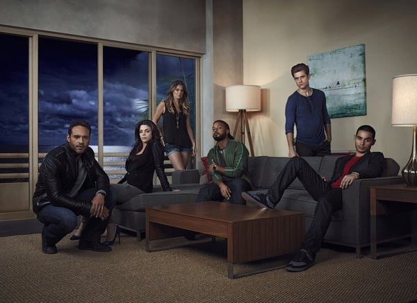 Graceland: una foto promozionale del cast della serie