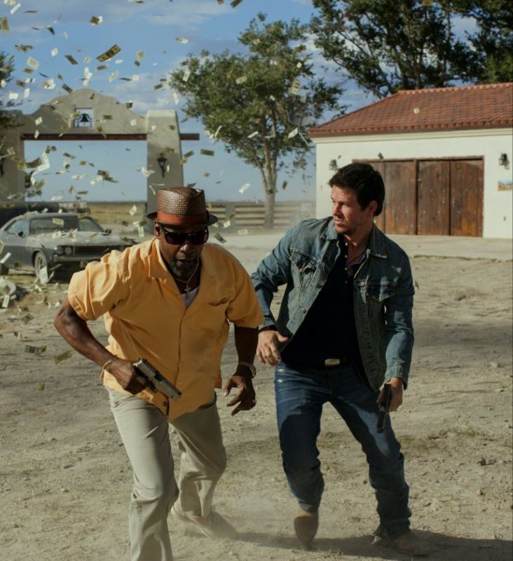 Cani Sciolti Denzel Washington E Mark Wahlberg In Azione In Una Scena Del Film 279515