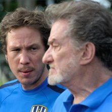 Eddy Mitchell con Reda Kateb in Les petits princes - una scena del film francese del 2013