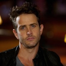 Motive: Joey McIntyre in una scena della serie