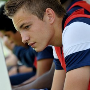 Paul Bartel in Les petits princes - una scena del film francese