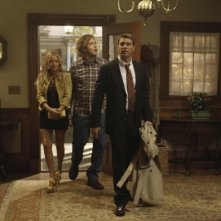 The Goodwin Games: T.J. Miller, Scott Foley e Becki Newton in una scena della serie