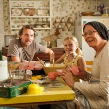 Una canzone per Marion: Vanessa Redgrave insieme a Christopher Eccleston e Orla Hill in una scena