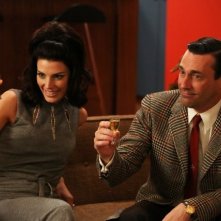 Mad Men: Jon Hamm e Jessica Paré nell'episodio The Doorway: part 1