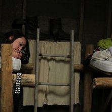 Siberia: Anne-Marie Mueschke e Natalie Scheetz in una scena del pilot della serie