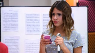 Violetta: Martina Stoessel in una scena dell'episodio 13 della stagione 2