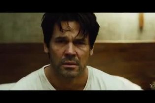 Red Band Trailer - Oldboy