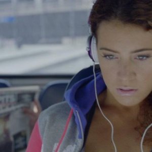 Body Language: Sigourney Korper in una scena