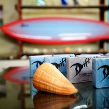 Drift: saponette di cera per tavole da surf in un'immagine del film