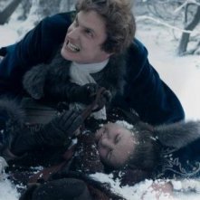 A Royal Affair: Mikkel Følsgaard in una concitata scena del film nei panni di re Christian VII