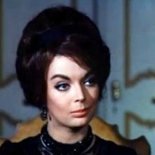 Barbara Steele in una scena del film Lo spettro