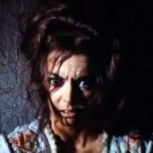 Lo spettro: Barbara Steele in una scena del film