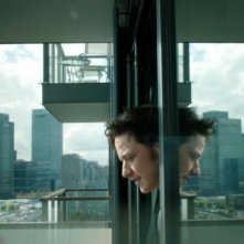 In Trance: James McAvoy e Rosario Dawson in una scena del film