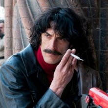 Fiabeschi torna a casa: il regista e interprete del film Max Mazzotta sul set