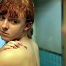 Foxfire - Ragazze cattive: Katie Coseni guarda con orgoglio il tatuaggio delle 'Foxfire'