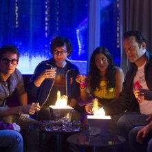 Gli stagisti: Owen Wilson e Vince Vaughn in discoteca con Josh Brener, Dylan O'Brien, Tobit Raphael e Tiya Sircar