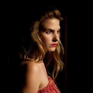 La variabile umana: la giovane Alice Raffaelli in una scena