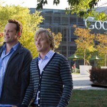 Owen Wilson in una scena de Gli stagisti insieme a Vince Vaughn