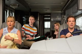 Come ti spaccio la famiglia: Jennifer Aniston, Emma Roberts, Will Poulter e Jason Sudeikis in un momento del film