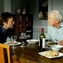 Mr. Morgan's Last Love: Michael Caine e Justin Kirk in una scena