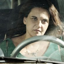 Via Castellana Bandiera: la regista e interprete del film Emma Dante in una scena del film