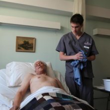 Gerontophilia: Walter Borden assistito dall'infermiere Pier Gabriel Lajoie in una scena