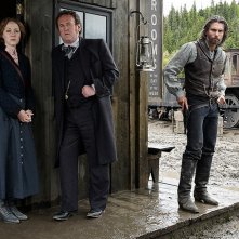 Hell on Wheels: Jennifer Ferrin, Colm Meaney ed Anson Mount in una foto promozionale della stagione 3