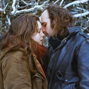 Tonnerre: Solène Rigot  e Vincent Macaigne si baciano in una scena