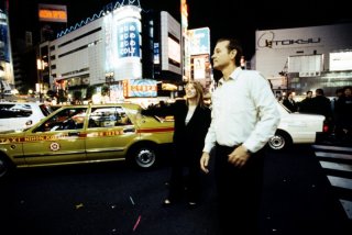 Bill Murray con Scarlett Johansson in Lost in Translation - L'amore tradotto