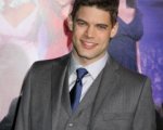 Elementary: Jeremy Jordan e Lynn Collins guest star