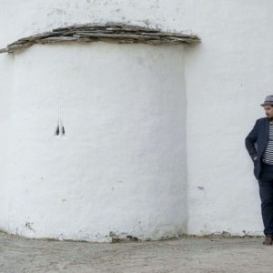 Indebito: Vinicio Capossela in una scena