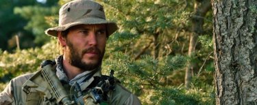 Lone Survivor: Taylor Kitsch in una scena del film sulla missione segreta del Navy Seals in Afghanistan