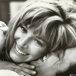 Monica Vitti con Jean Sorel sul set di Fai in fretta ad uccidermi... ho freddo!