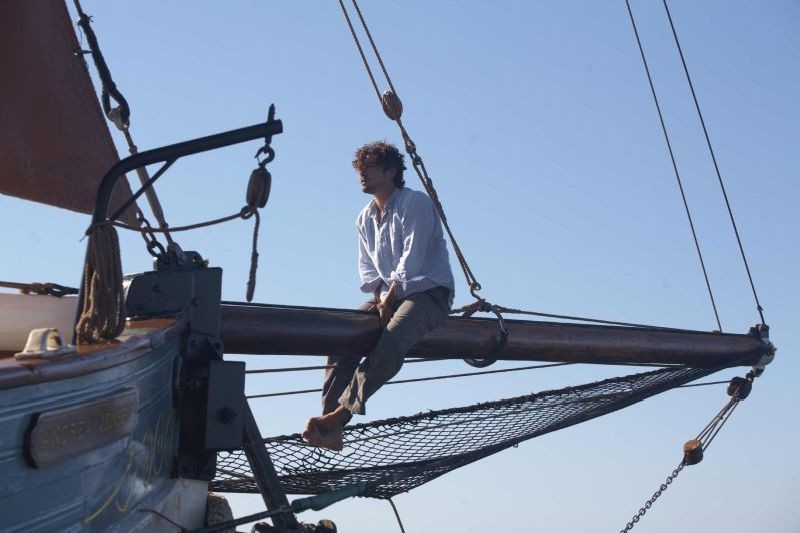 Una Piccola Impresa Meridionale Riccardo Scamarcio In Barca In Una Scena Del Film 282716